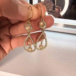 Elegant Gold Teardrop Earrings